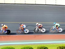 自転車競技　成年男子　 茨城選抜（左から２人目）