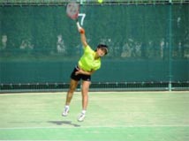 テニス競技　少年女子　古川　鈴夏選手